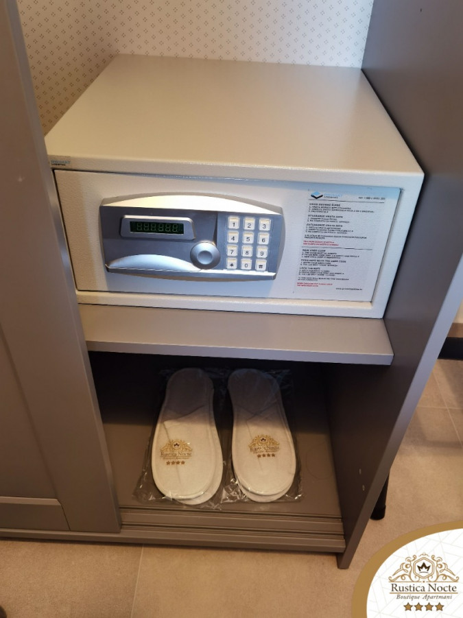 DELUXE JEDNOSOBAN APARTMAN 1, Rustica Nocte Boutique apartmani u centru Požege, Slavonija Požega