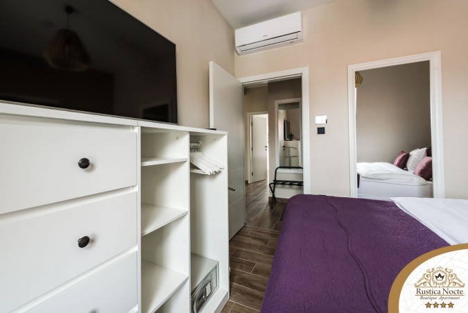 DELUXE DVOSOBAN APARTMAN SA TERASOM 5, Rustica Nocte Boutique apartmani u centru Požege, Slavonija Požega