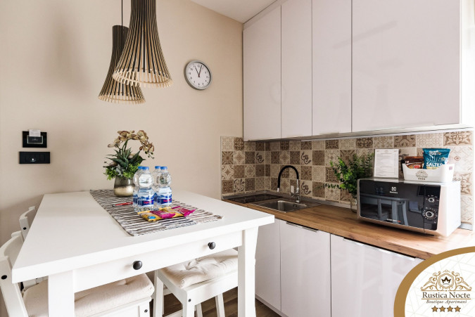 DELUXE DVOSOBAN APARTMAN SA TERASOM 5, Rustica Nocte Boutique apartmani u centru Požege, Slavonija Požega