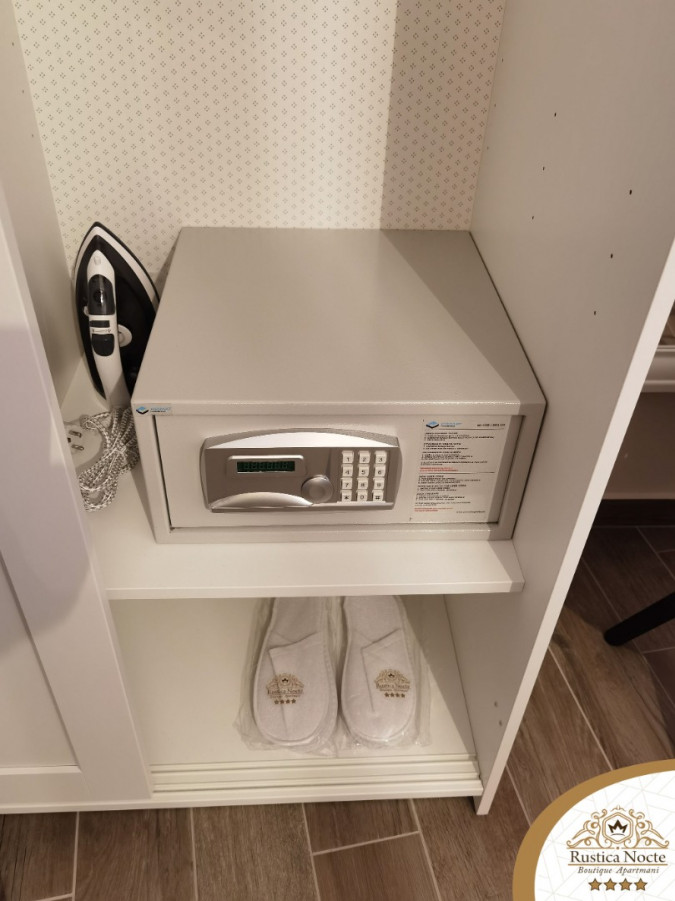 DELUXE DVOSOBAN APARTMAN S POGLEDOM NA GRAD 2, Rustica Nocte Boutique apartmani u centru Požege, Slavonija Požega
